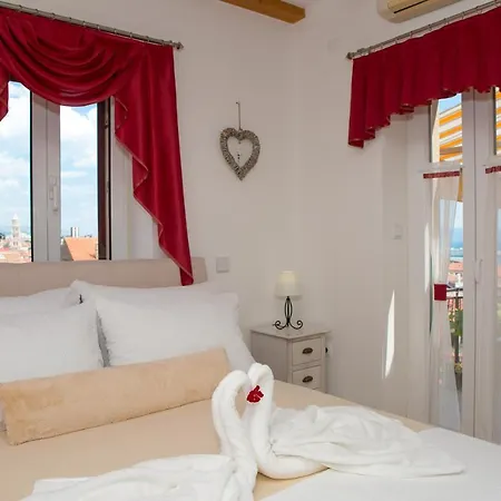 Angela With Old Town View Lejlighed